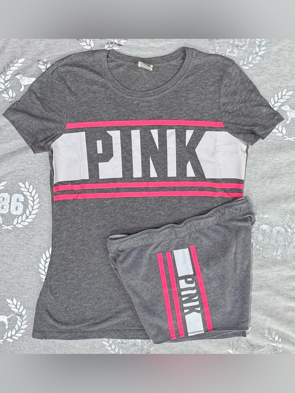 VS PINK SHORTS SET SMALL